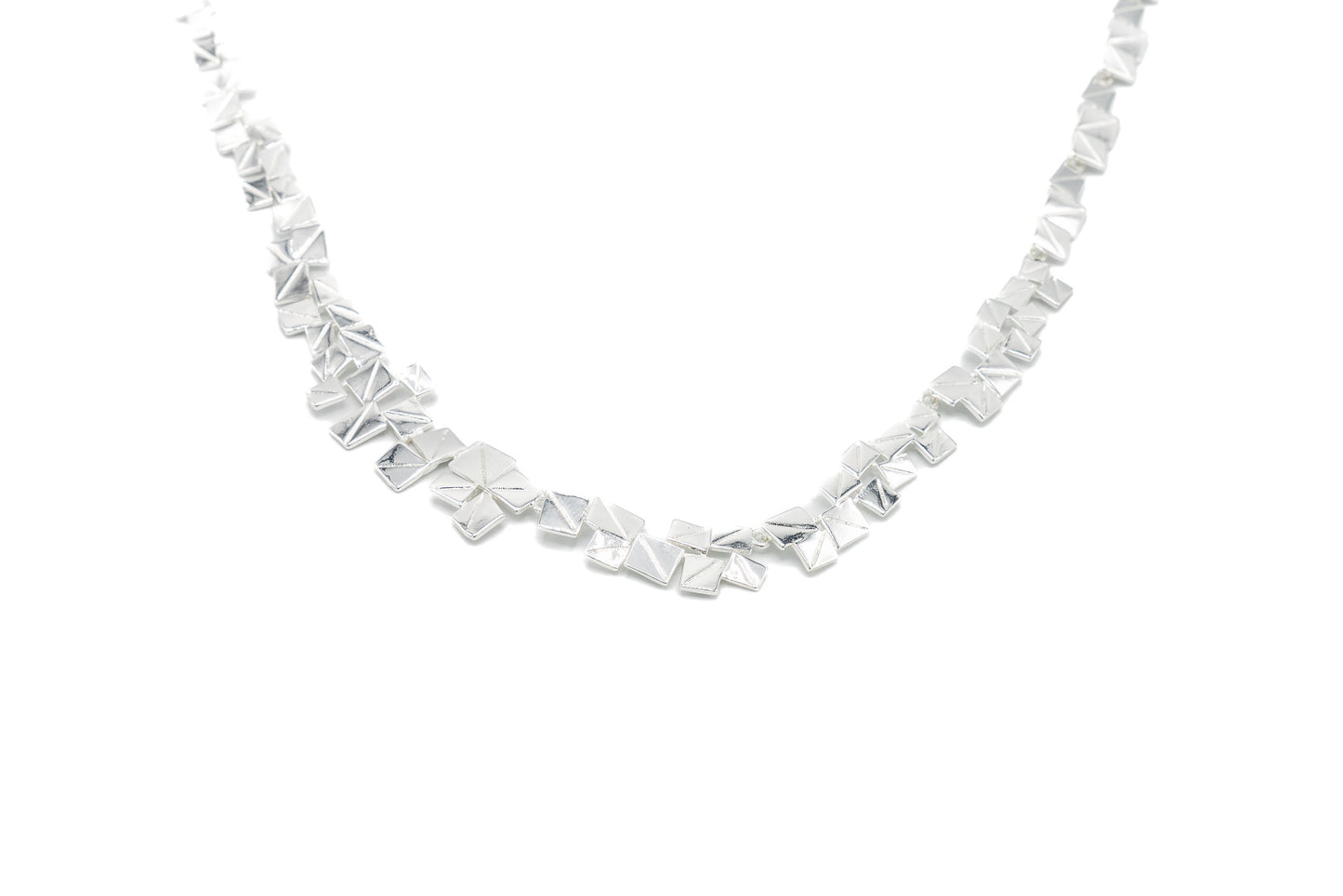 GIROCOLLO METALLO ZAMA BAGNO IN ARGENTO LUCIDO MULTI QUADRETTI QJ01R1