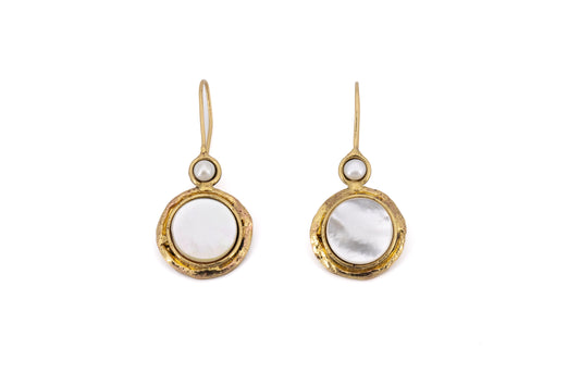 ORECCHINI OTTONE DUE PIETRE TONDE MADREPERLA SH415