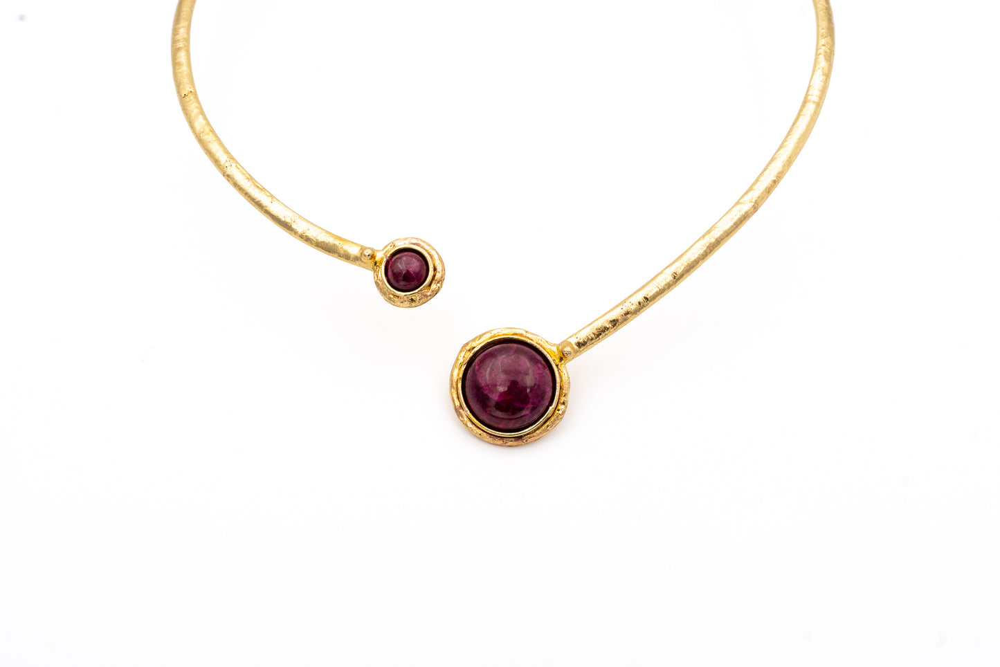CHOKER OTTONE CON DUE PIETRE TONDE RUBINO SH510