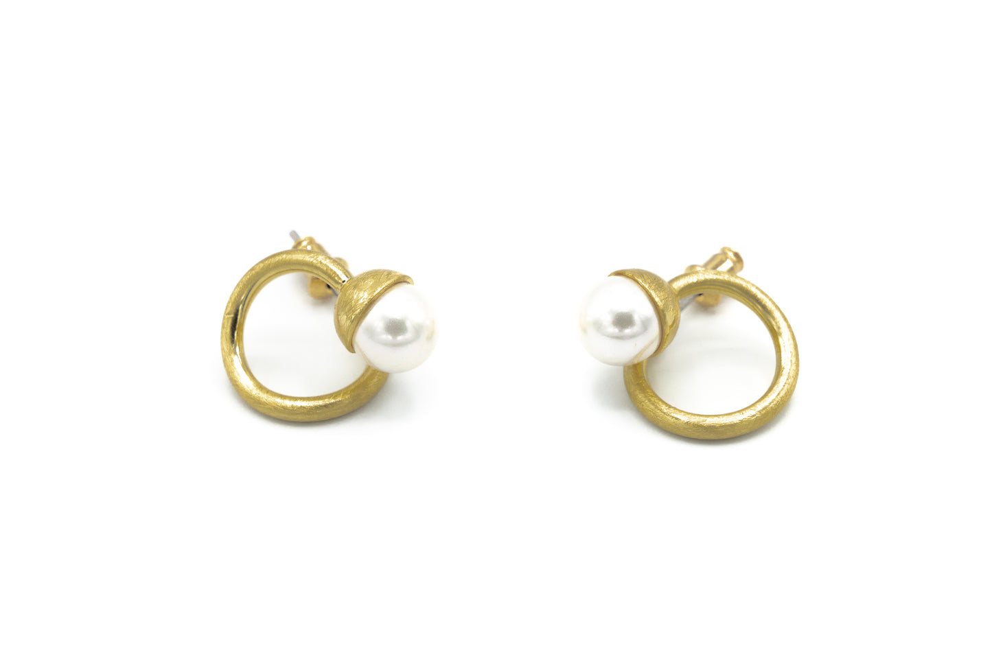 ORECCHINI OTTONE CAPPIO CON PERLA     JU1373