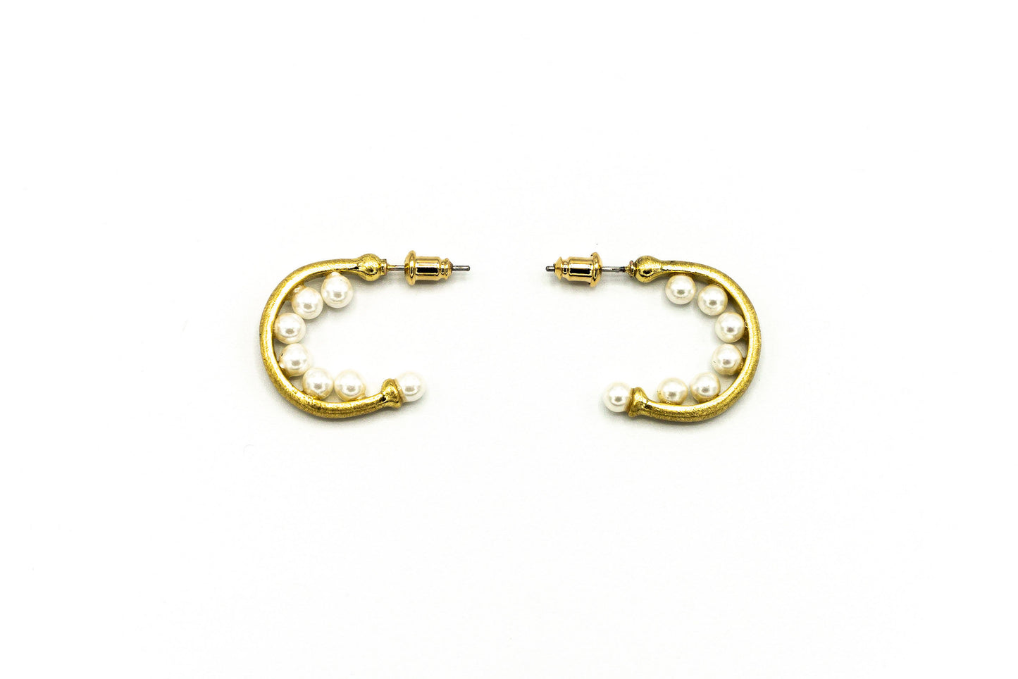 ORECCHINI OTTONE SEMICERCHIO CON PERLE     JU1393